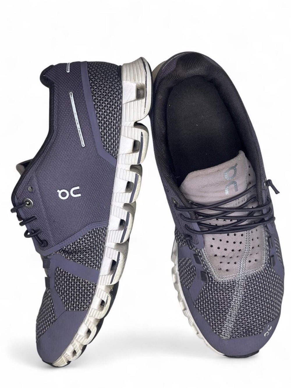 On Running On Womens Cloud 5 Lightweight Sneaker Shark/Pebble - Size 9 Shoes